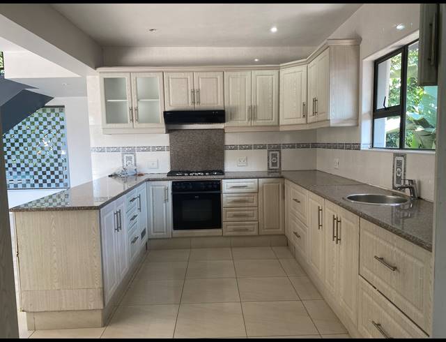 3 BEDROOM HOUSE TO LET IN PALM LAKES ESTATE